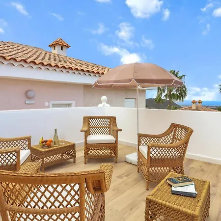Marina Penthouse, 2 Large Terraces, 360º Panoramic Apartment *